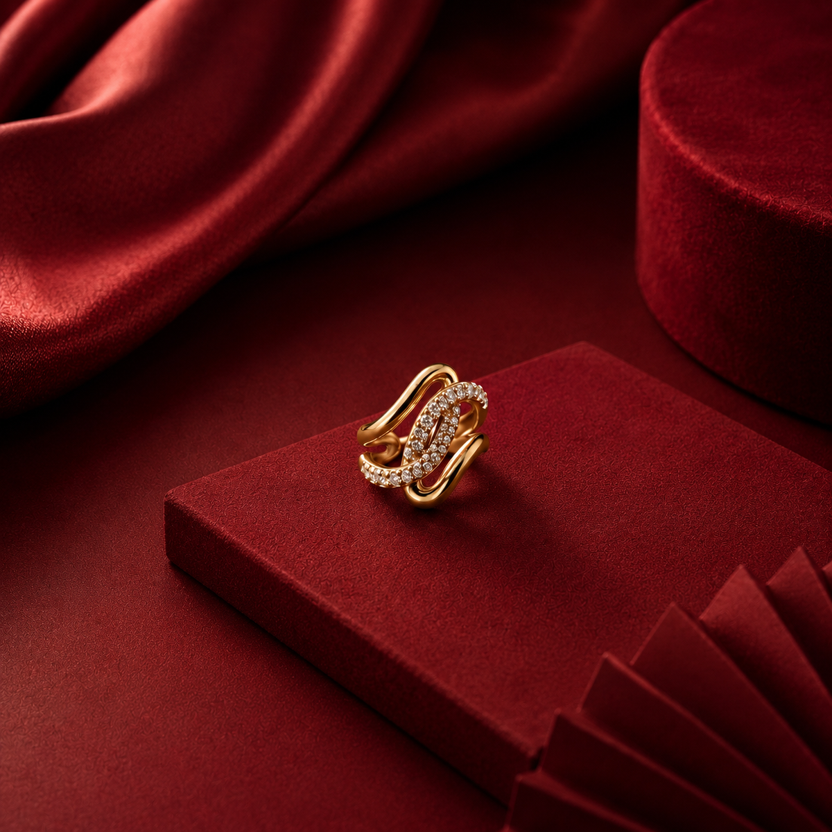 Linked Curve Ring