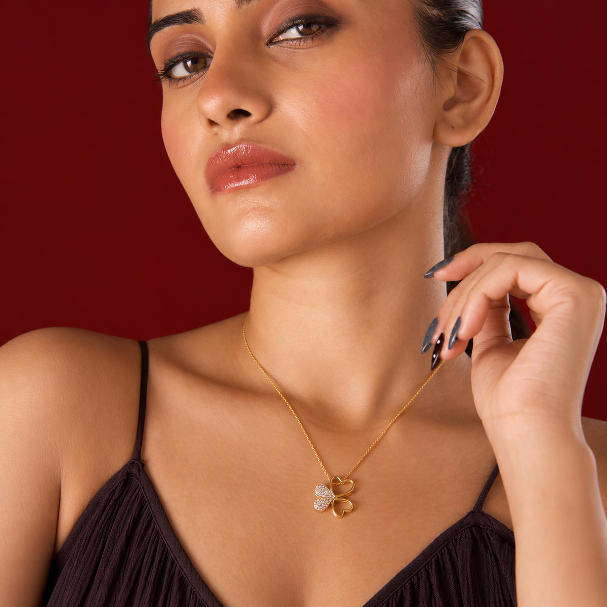 Leaf Pendant Necklace