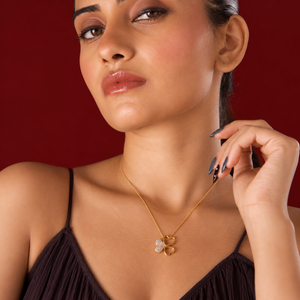 Leaf Pendant Necklace
