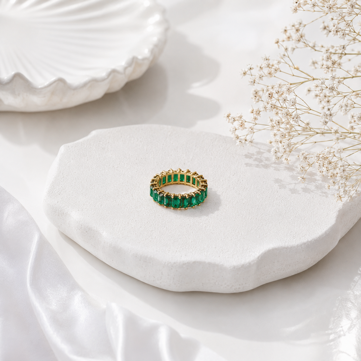 Emerald Oval Ring